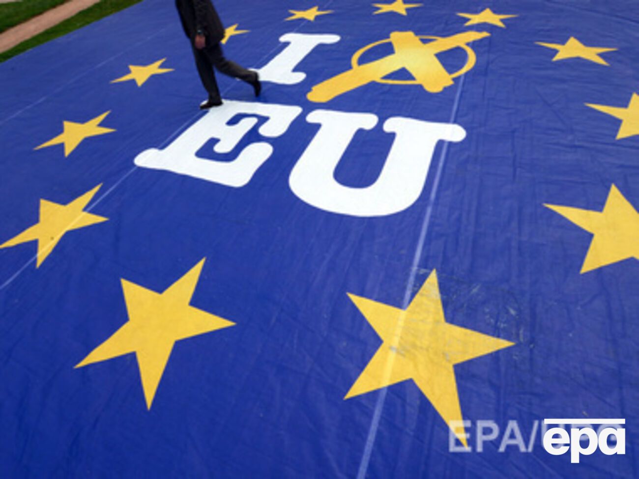 ЕС введет новые санкции, несмотря на результаты переговоров в Минске