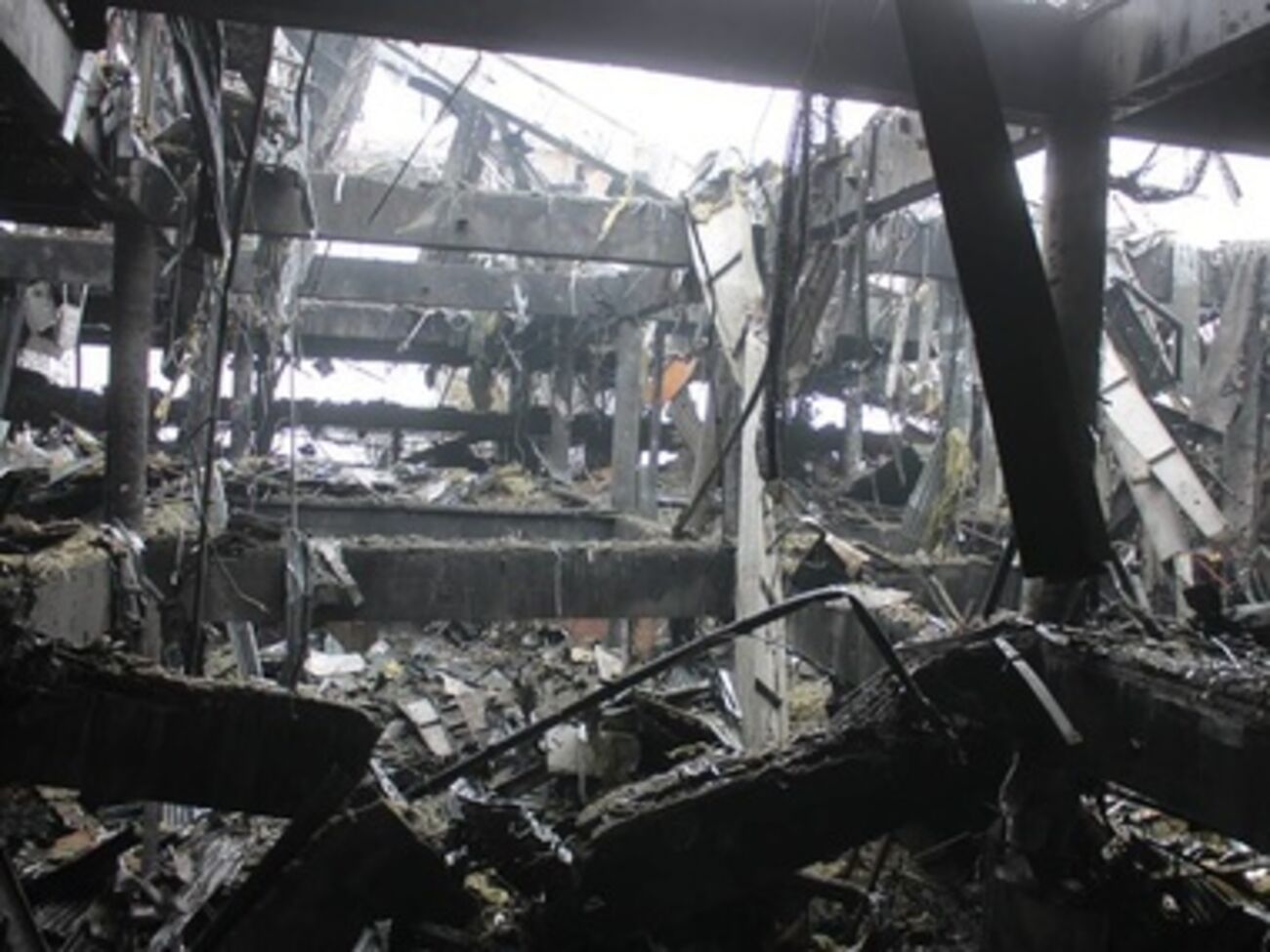 Украинские силы отступили от донецкого аэропорта