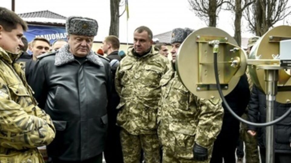 Порошенко посетил учебный центр Нацгвардии в Новых Петровцах. Фоторепортаж