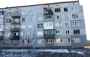 По данным местных СМИ, снаряды попали на территорию детского сада, в некоторых домах выбиты оконные стекла