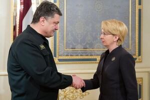 Петр Порошенко встретился с Инарой Мурниеце в Киеве