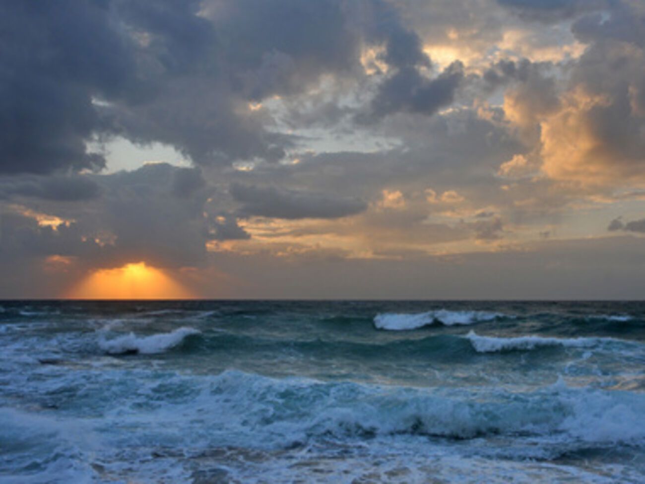 Самого взрыва жители Ялты не видели