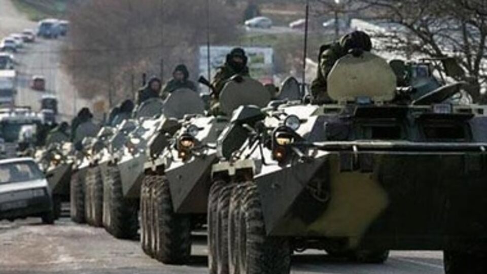 Через Новоазовск вошла колонна бронетехники