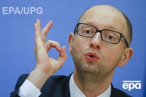 Яценюк рассказал, каким будет курс гривны