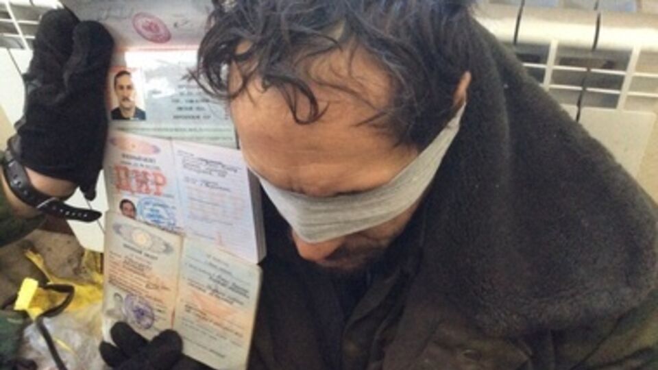 Пленный боевик с российскими документами