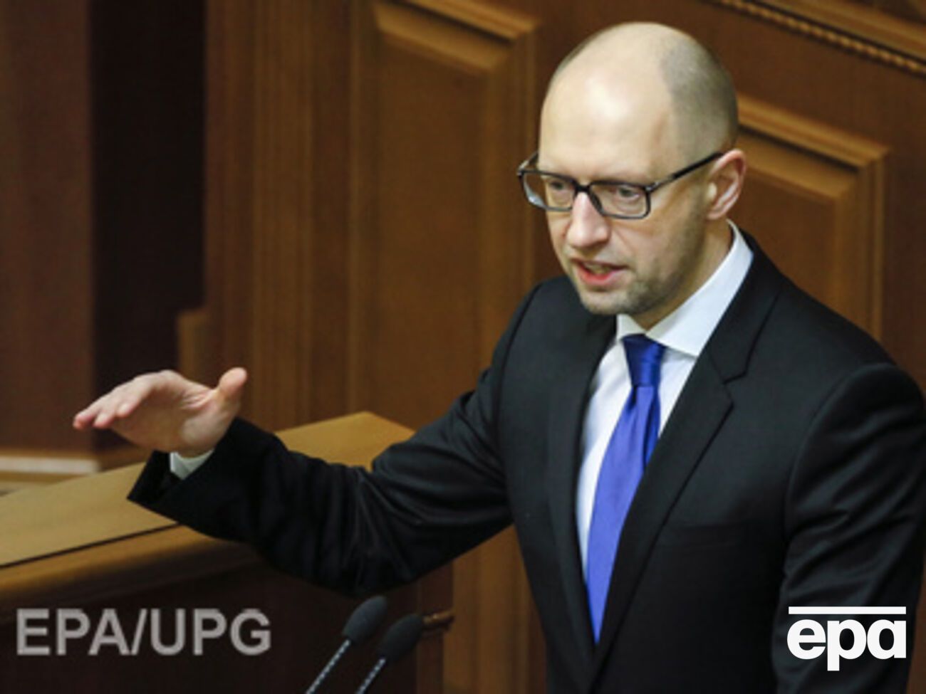 Яценюк намерен требовать репарации с РФ