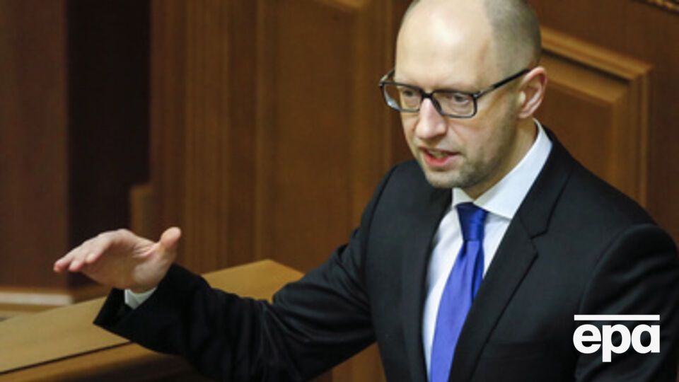 Яценюк намерен требовать репарации с РФ