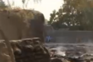 Радикалы подожгли десятки жилых домов и торговые лавки