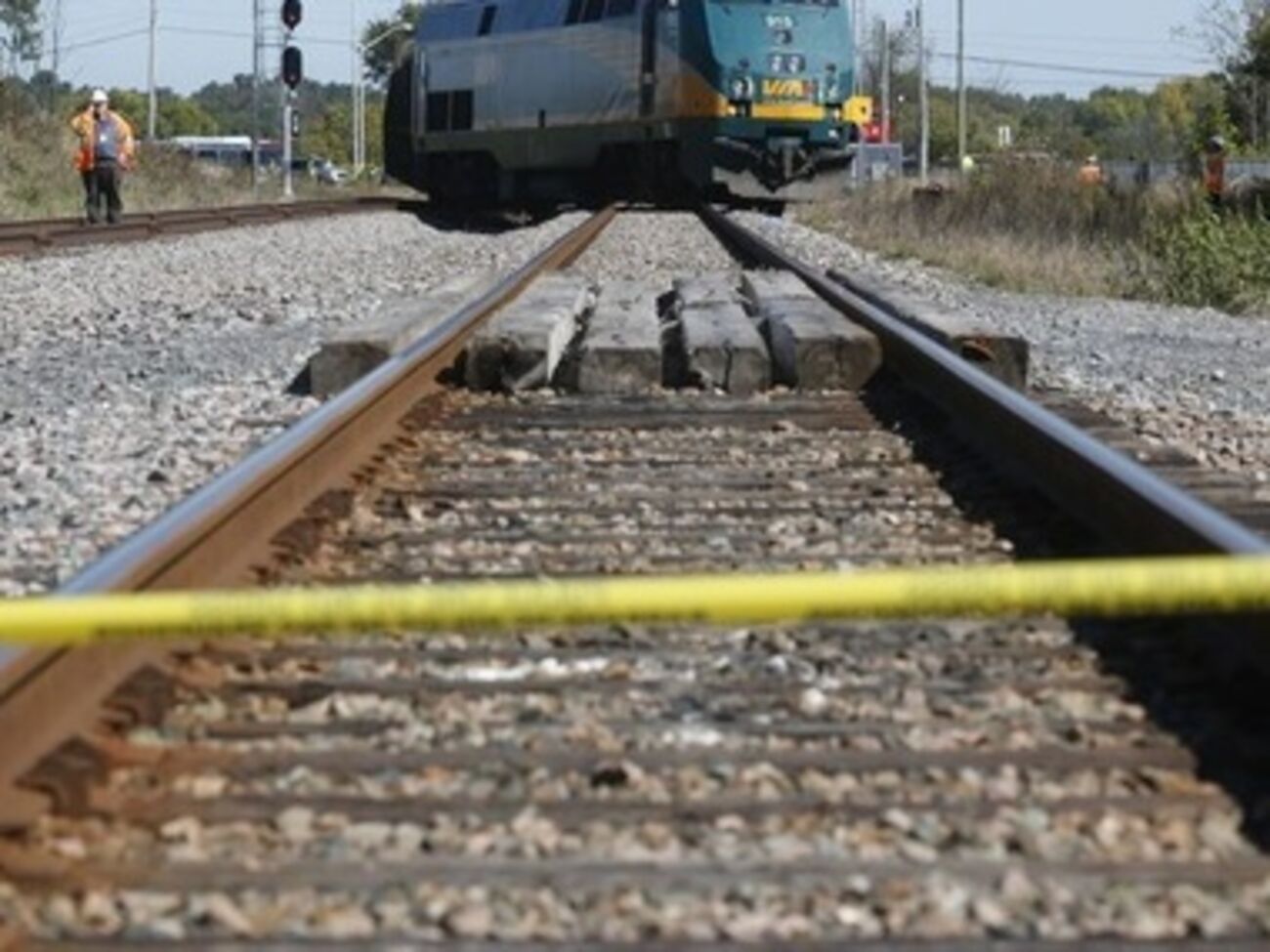 Поезд перевозил 100 вагонов-цистерн сырой нефти