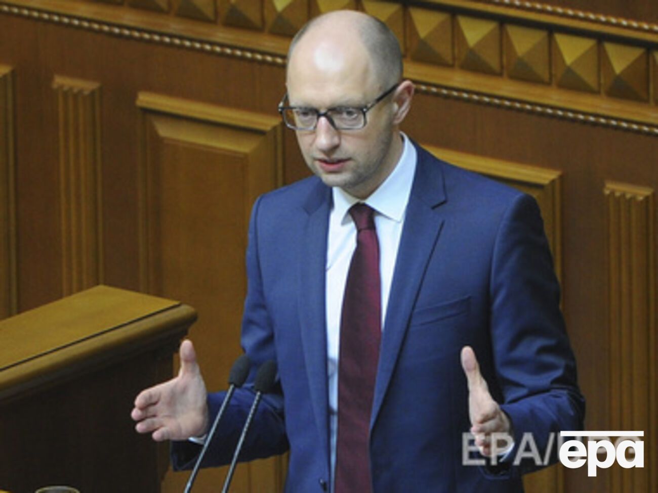 Яценюк заявил, что Украина должна быть готова к срыву перемирия