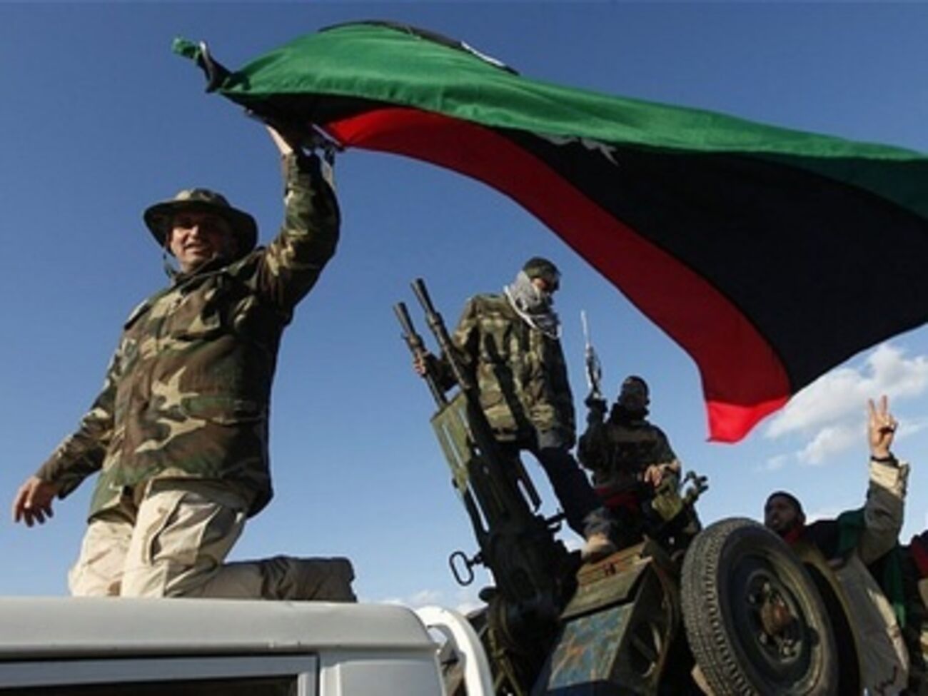 Военные Ливии борются с боевиками-исламистами