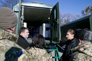 Марина Порошенко: Эти мобильные стиральные комплексы значительно улучшат условия пребывания наших военных на передовой