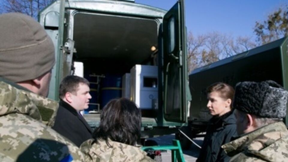 Марина Порошенко: Эти мобильные стиральные комплексы значительно улучшат условия пребывания наших военных на передовой