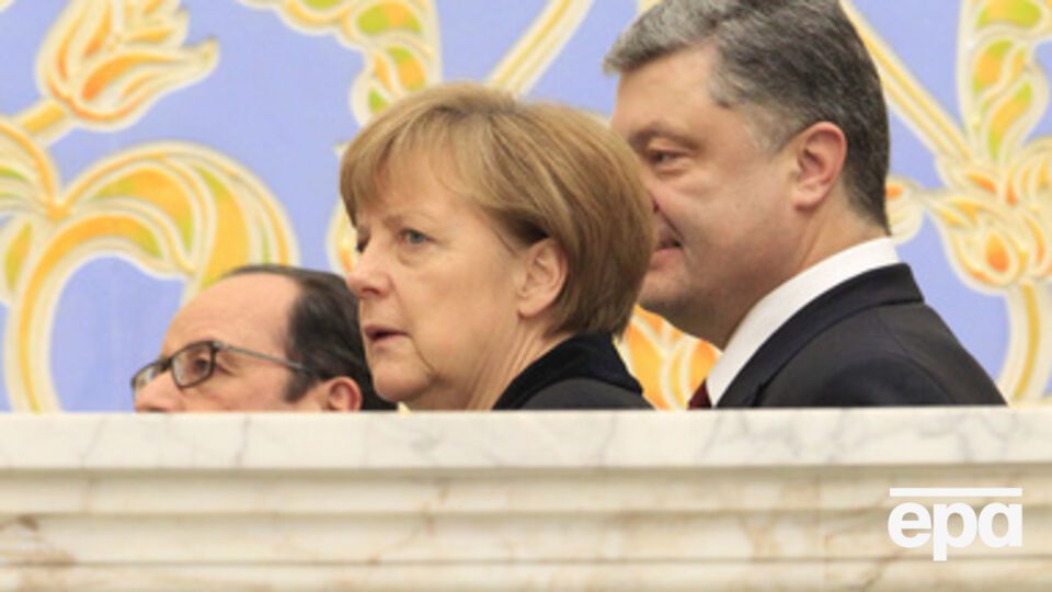 Франсуа Олланд, Ангела Меркель и Петр Порошенко поговорили по телефону