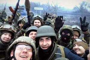 Батальон "Азов" на позициях в районе Широкино