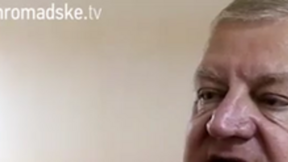 По словам Розманина, огонь не прекращается, поскольку боевики имеют слишком много техники, взятой у РФ