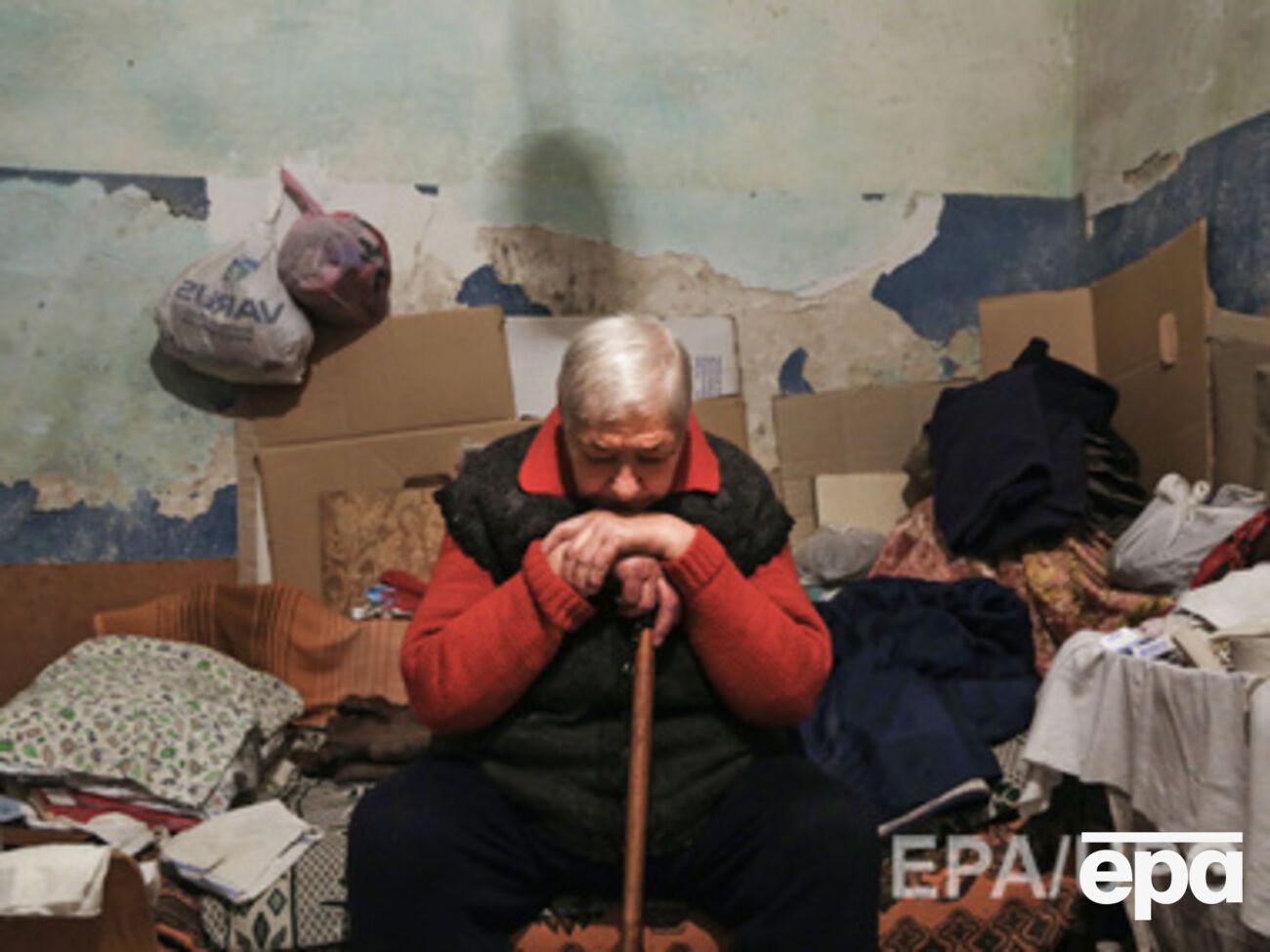 Местные жители, которые остались в Новотошковском, большую часть времени проводят в подвалах