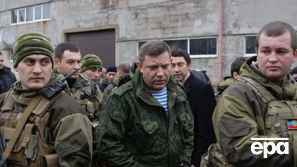 Российские СМИ пишут, что главарь боевиков ранен легко