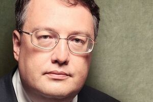 Геращенко: Операторы мобильной связи, акций которых принадлежат резидентам РФ, вольно или не вольно помогают российско-фашистским агрессорам