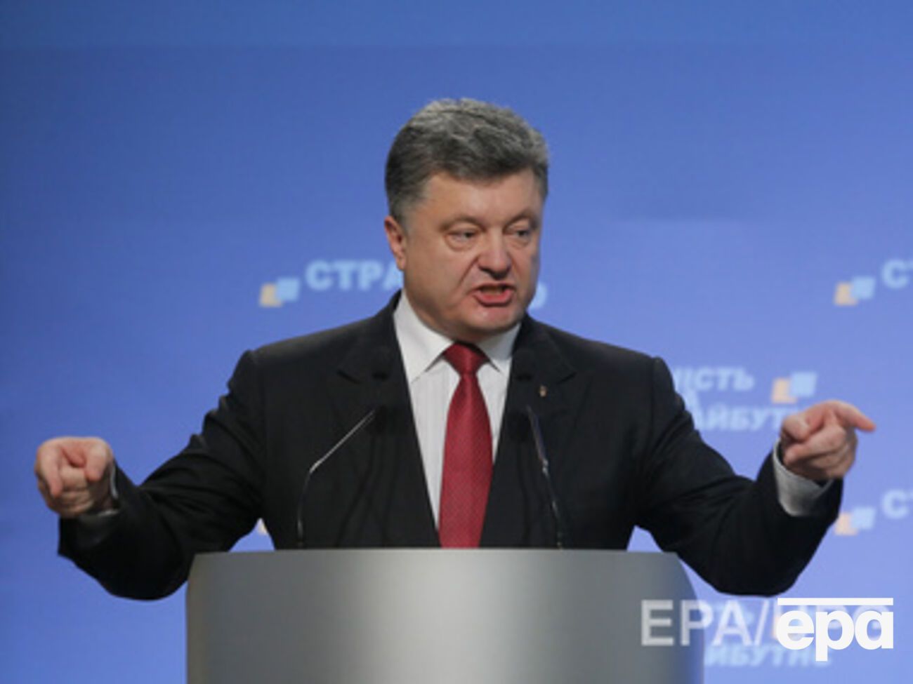 Порошенко обсудил с Меркель ситуацию на Донбассе