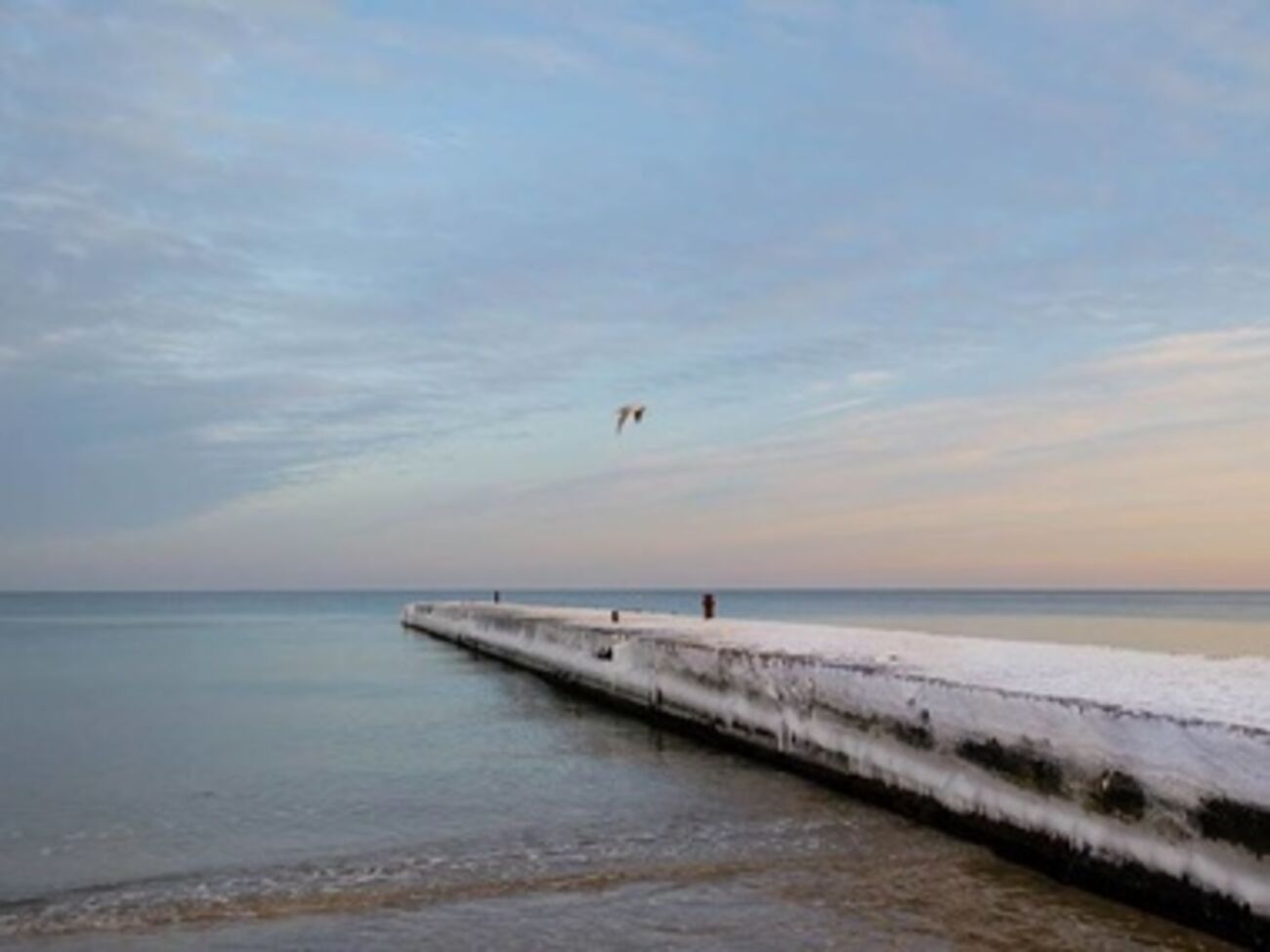 на Южном побережье в течение суток около 0 градусов.