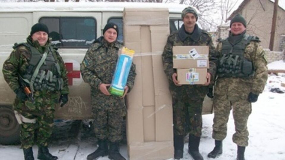 Волонтеры доставили медикаменты в медпункт