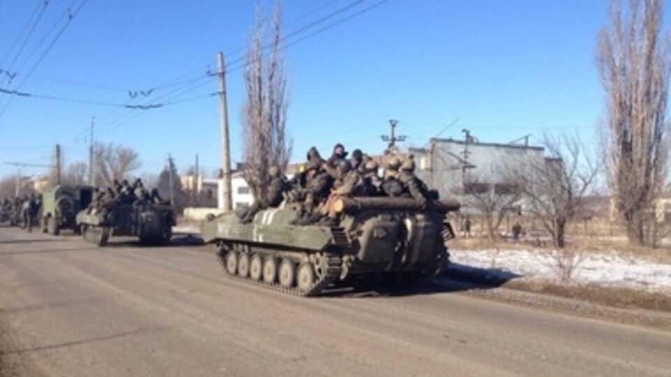 Военные покидают Дебальцево
