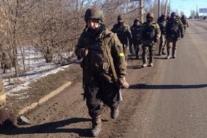 Военные уходят из города с боями