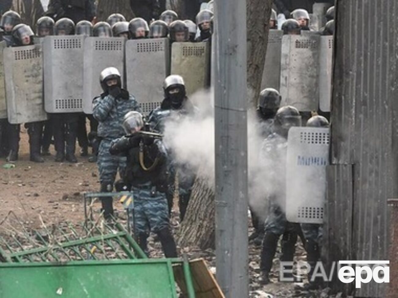 Расстрел митингующих во время Революции достоинства