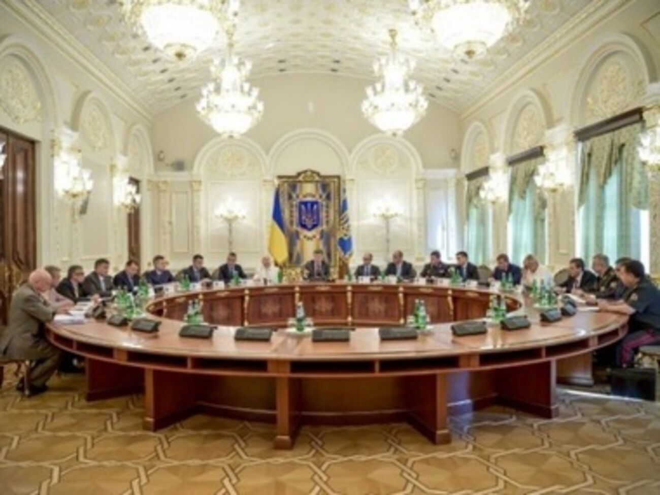 Заседание Совбеза Украины должно начаться в 21.00