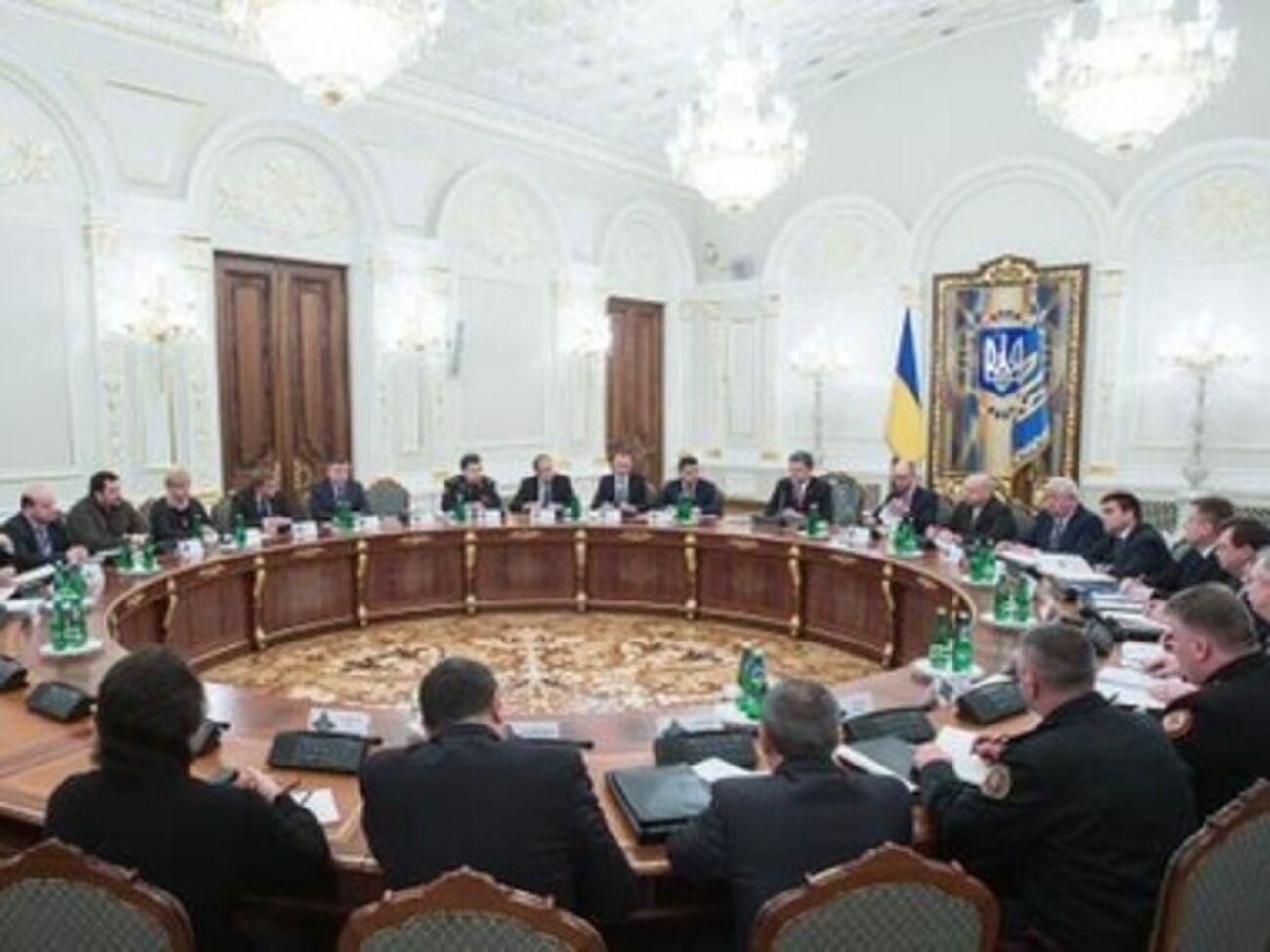 Турчинов сообщил, что СНБО принял обращение к ООН о введении миротворческого контингента