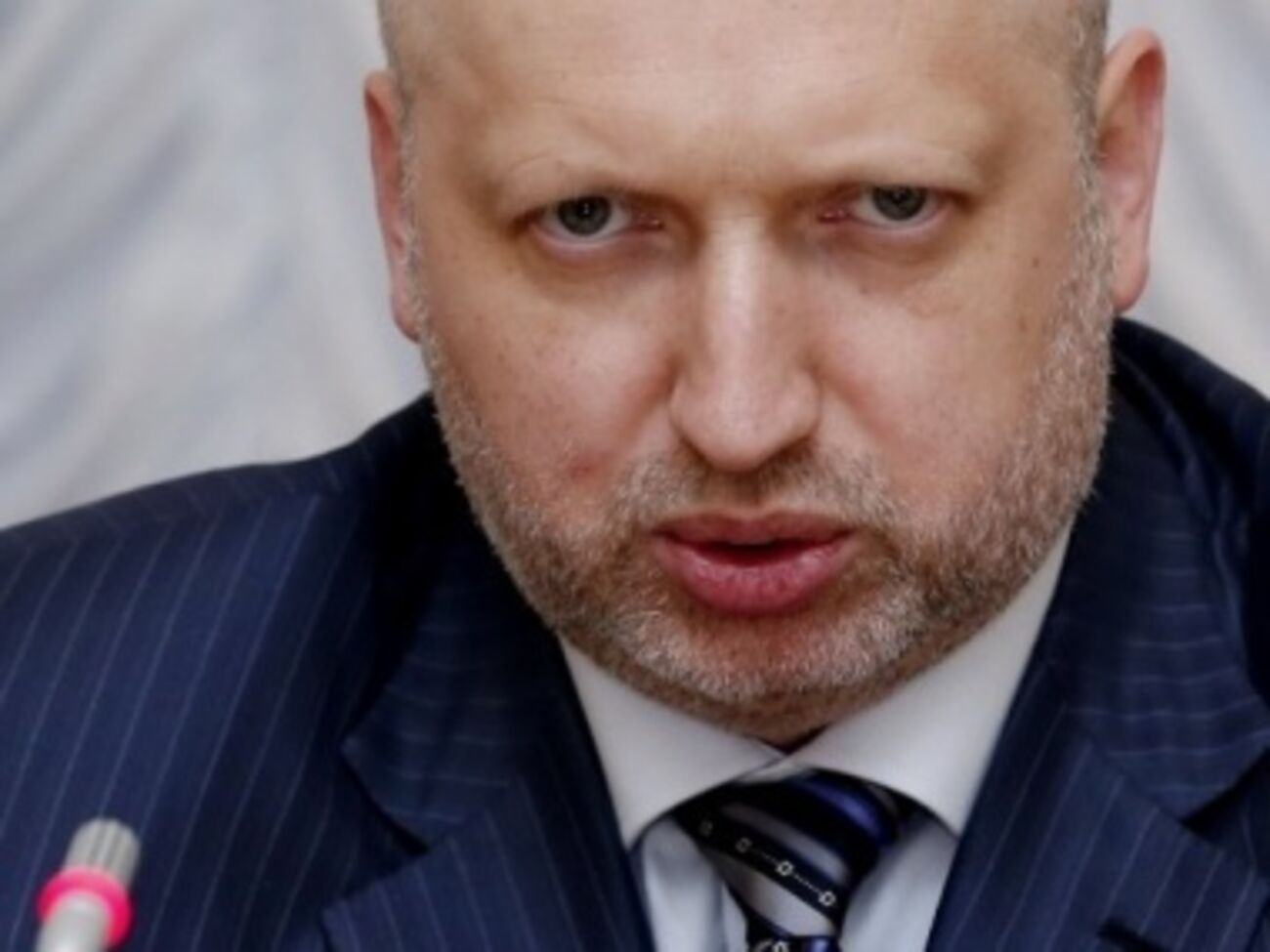 Кабмин и СБУ разработают новое положение о террористических угрозах, сообщил Турчинов