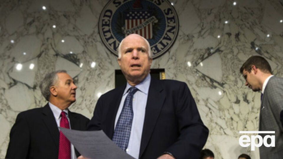 Маккейн: Позор нам за то, что подвели украинцев