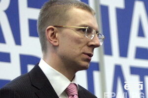 Ринкевичс: поставки оружия станут более эффективным методом воздействия на Россию