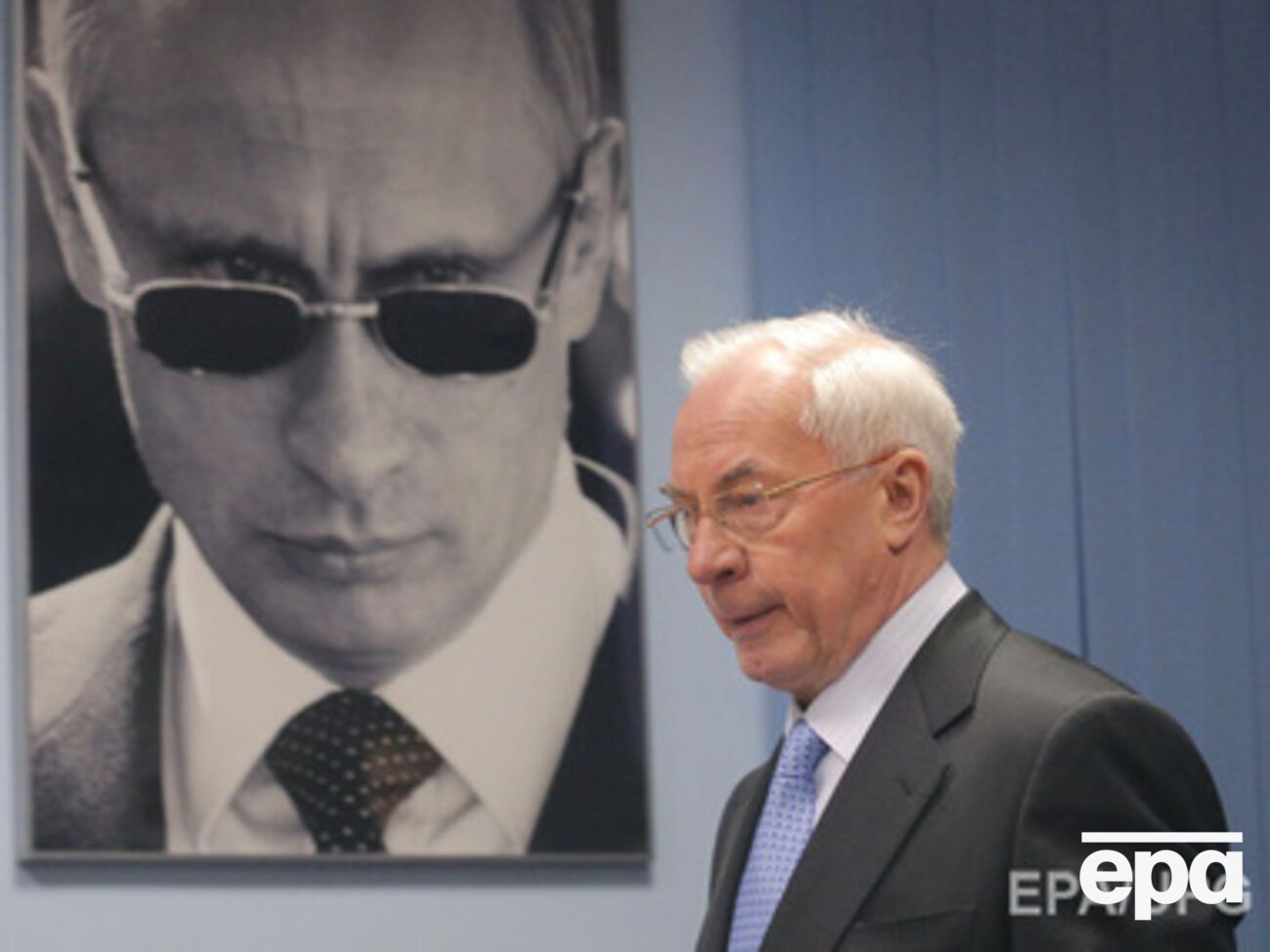 Азарову сообщили о подозрении в совершении уголовного преступления, предусмотренного ч.2 ст. 364 УК Украины