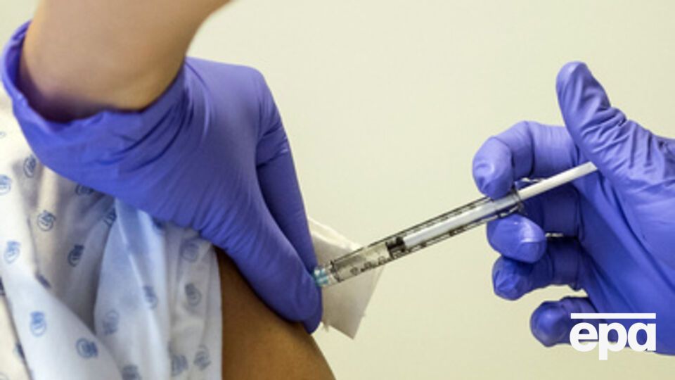 Начались новые испытания вакцин против вируса Эбола