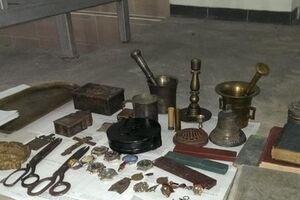 Мужчина пытался незаконно вывезти антиквариат из Украины