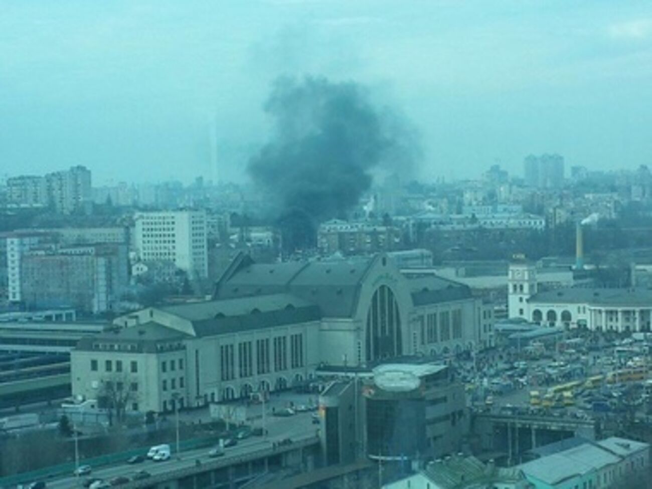 Под Минобороны подожгли шины