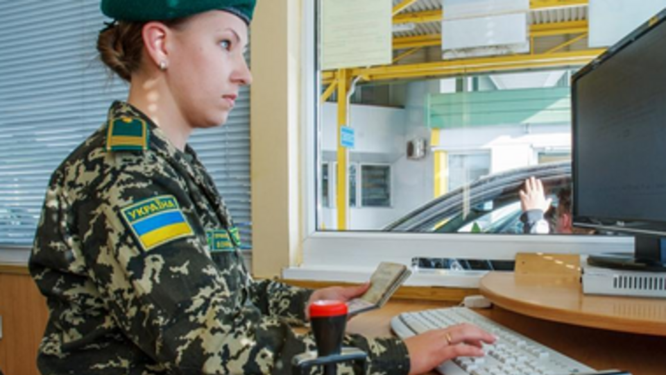 Пограничники не будут требовать справки от военкомата