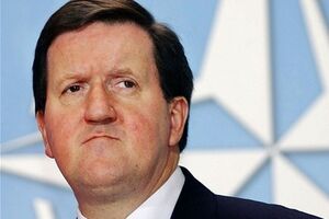 Бывший генсек НАТО Джордж Робертсон