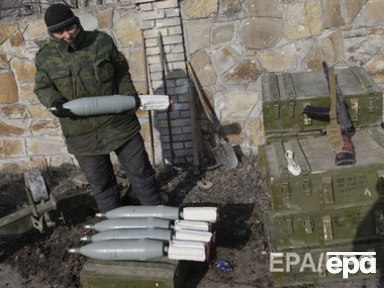 Боевики получают технику и боеприпасы из России, сообщает Тымчук