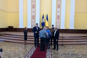 Кличко наградил медиков
