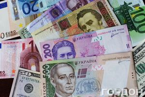 Гривна продолжает дешеветь