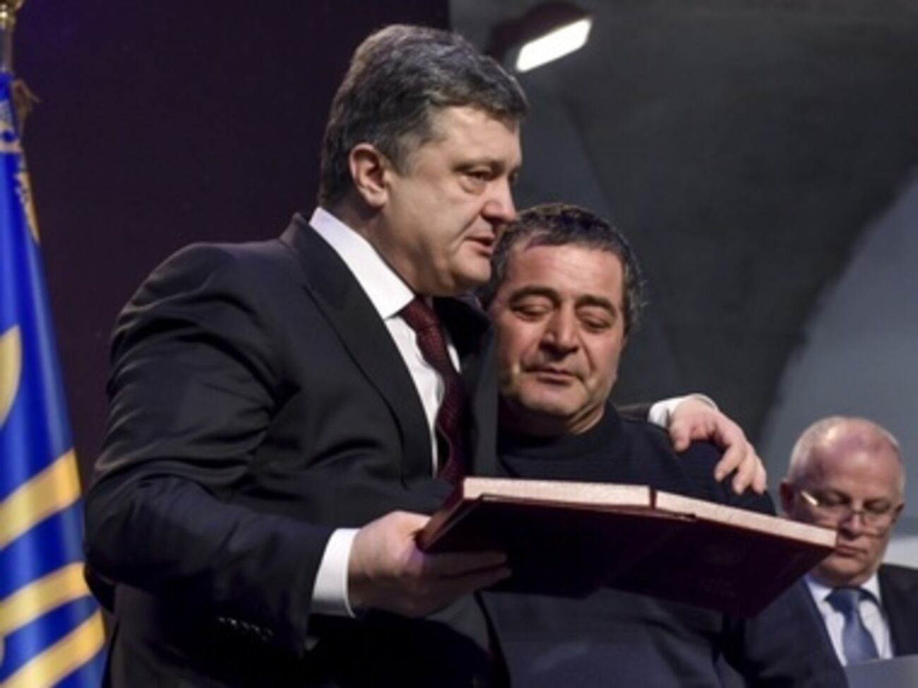 Порошенко встретился с семьями героев Небесной сотни. Фоторепортаж