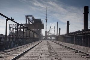 Авдеевский коксохимический завод подвергается постоянным обстрелам