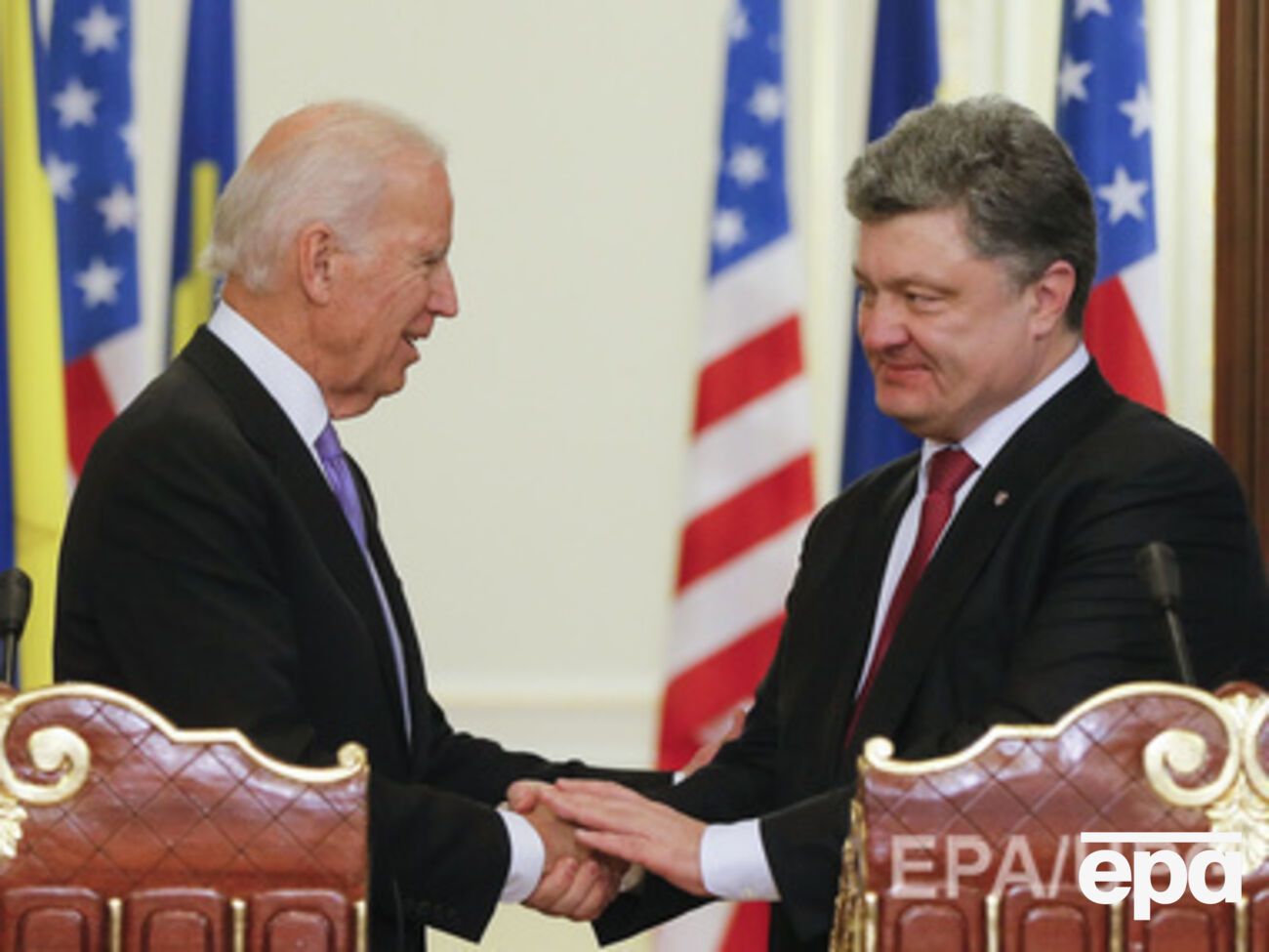 Состоялся телефонный разговор между Порошенко и Байденом