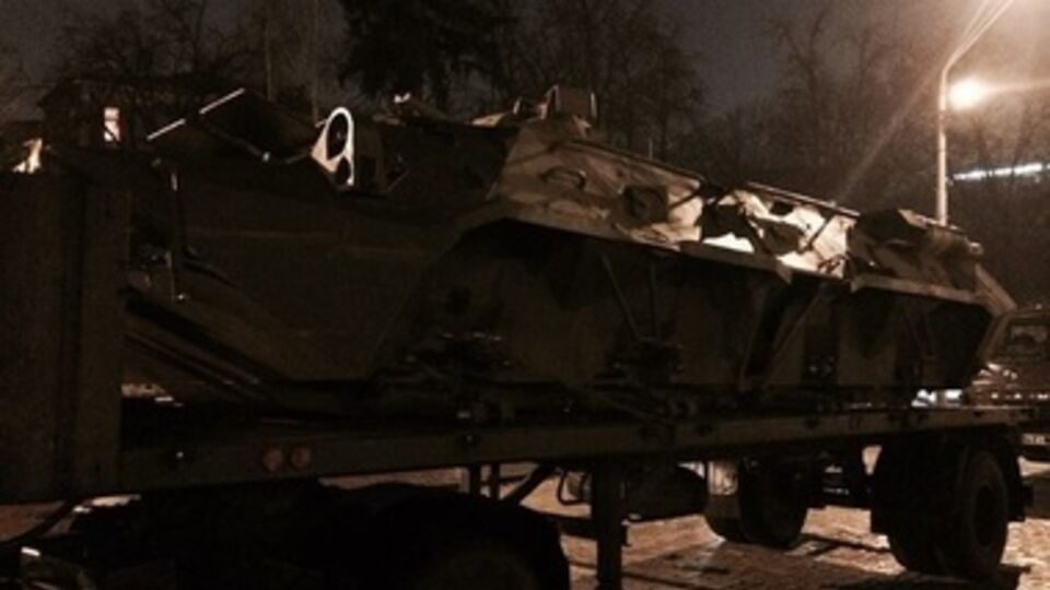 На Михайловскую площадь в Киеве привезли захваченную на Донбассе российскую технику. Фоторепортаж