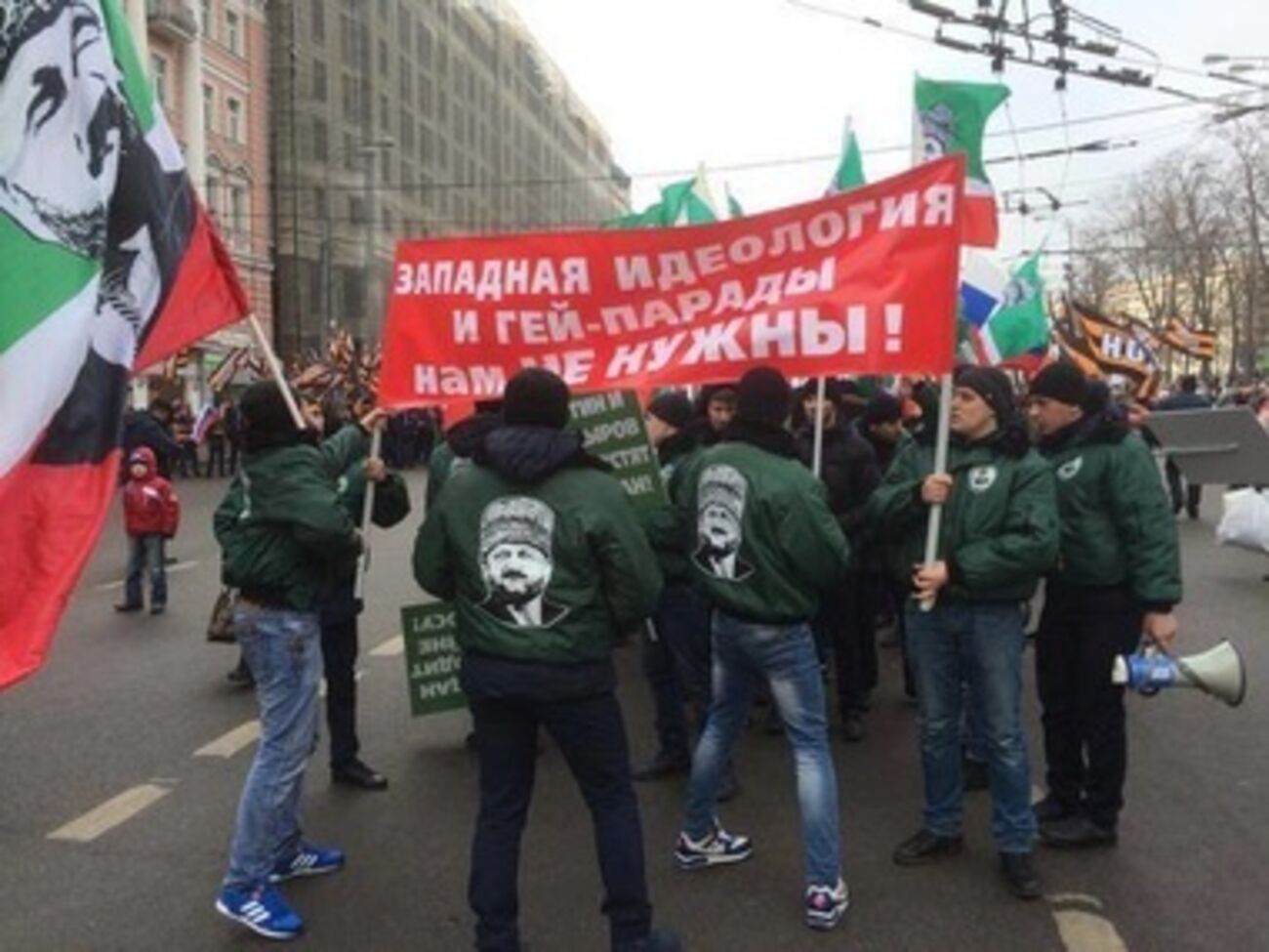 "Путинизм навсегда". В Москве проходит акция движения "Антимайдан". Фоторепортаж