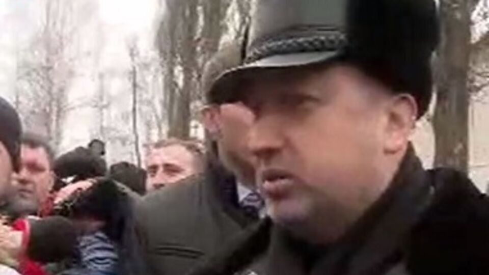 Турчинов открыл выставку российской техники