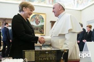 Меркель и Франциск обсудили ситуацию в Украине